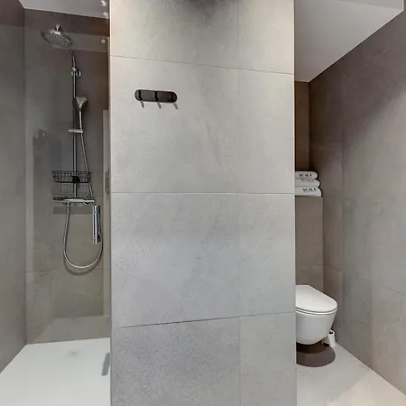 Premiem Cube In Center By Lion Apartamento