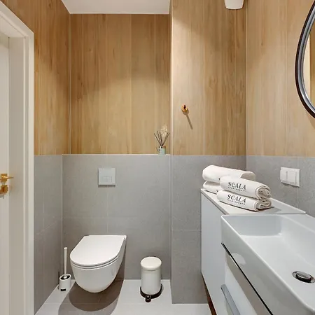 Premiem Cube In Center By Lion