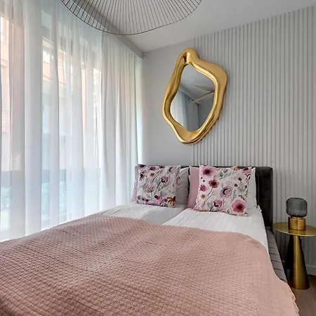 Premiem Cube In Center By Lion Apartment Gdansk