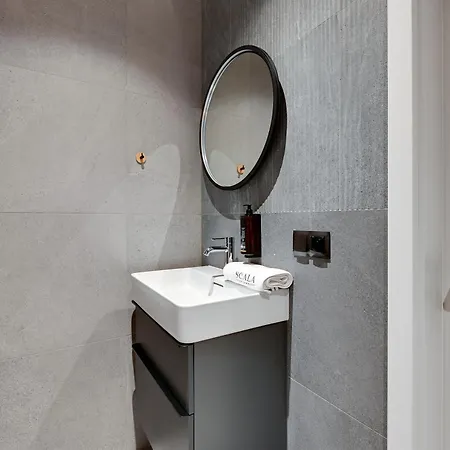 Premiem Cube In Center By Lion