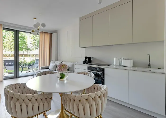 Premiem Cube In Center By Lion * Gdańsk