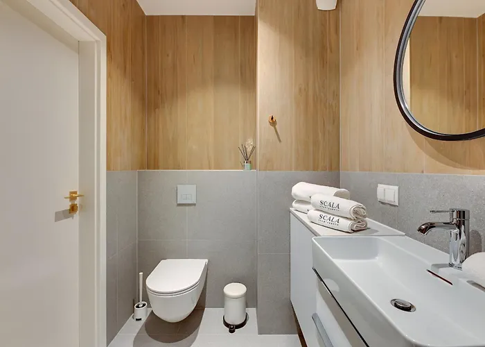 Premiem Cube In Center By Lion