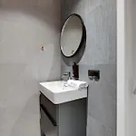 Premiem Cube In Center By Lion